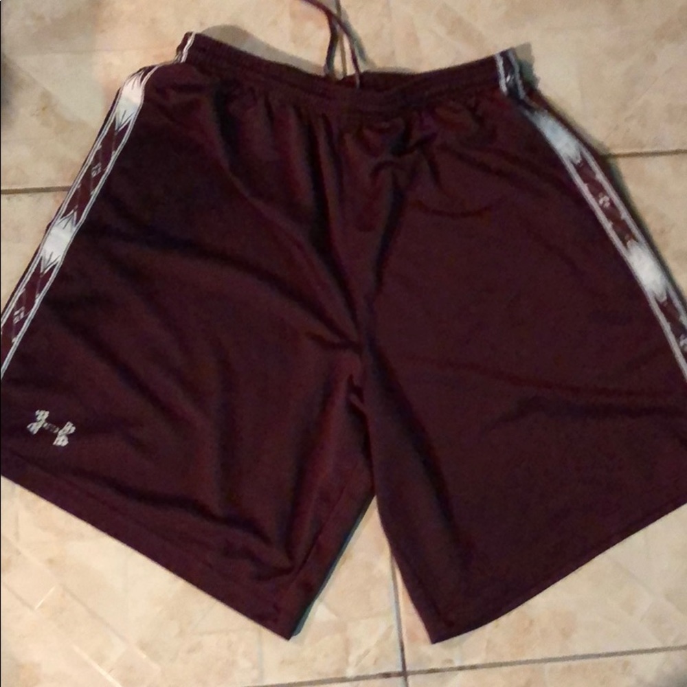 Under armour medium lax shorts